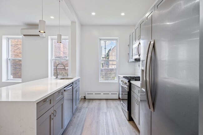 Foto del edificio - 71-52 68th St