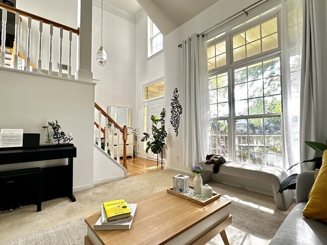 Foto del edificio - 8830 Fieldcroft Dr