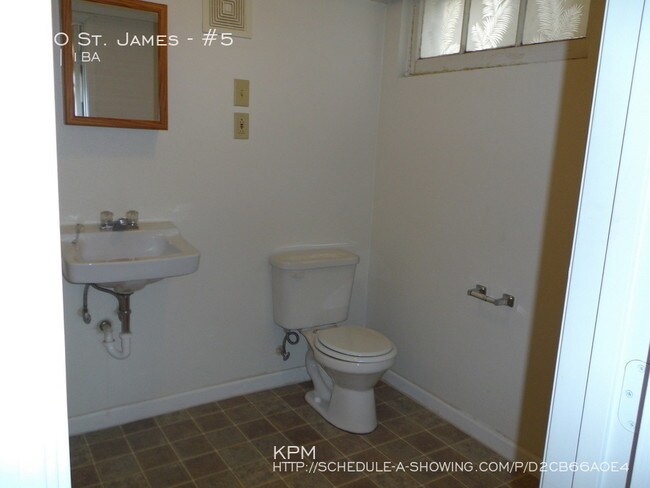 Building Photo - 520 Saint James St