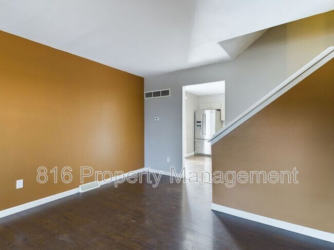 Foto del edificio - 18906 E 18th St N