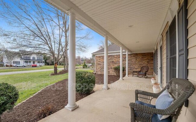 Building Photo - 11912 Old Elm Ct