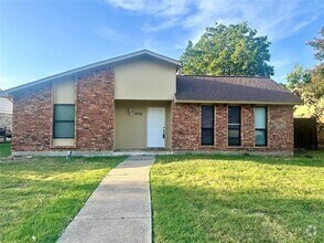 Building Photo - 4804 Wagner Dr