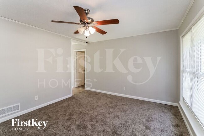 Building Photo - 143 Andover Dr