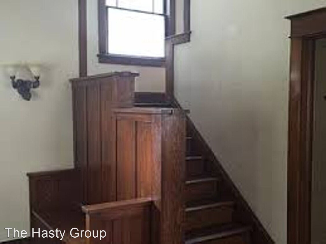 Building Photo - 3 br, 2 bath House - 303 Elmwood Ave