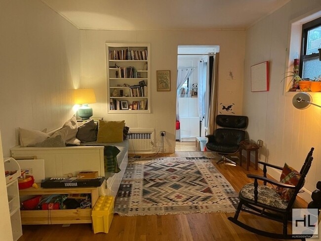 Building Photo - SULLIVAN PLACE / Renovated Full-Floor 1-Be...