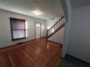 Building Photo - 1147 Bertch Ave