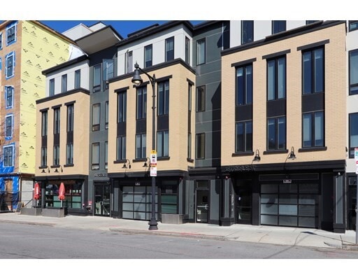 Building Photo - 18 Preble St