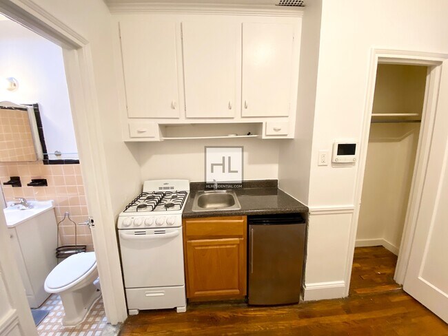 Building Photo - EAST 53 STREET
