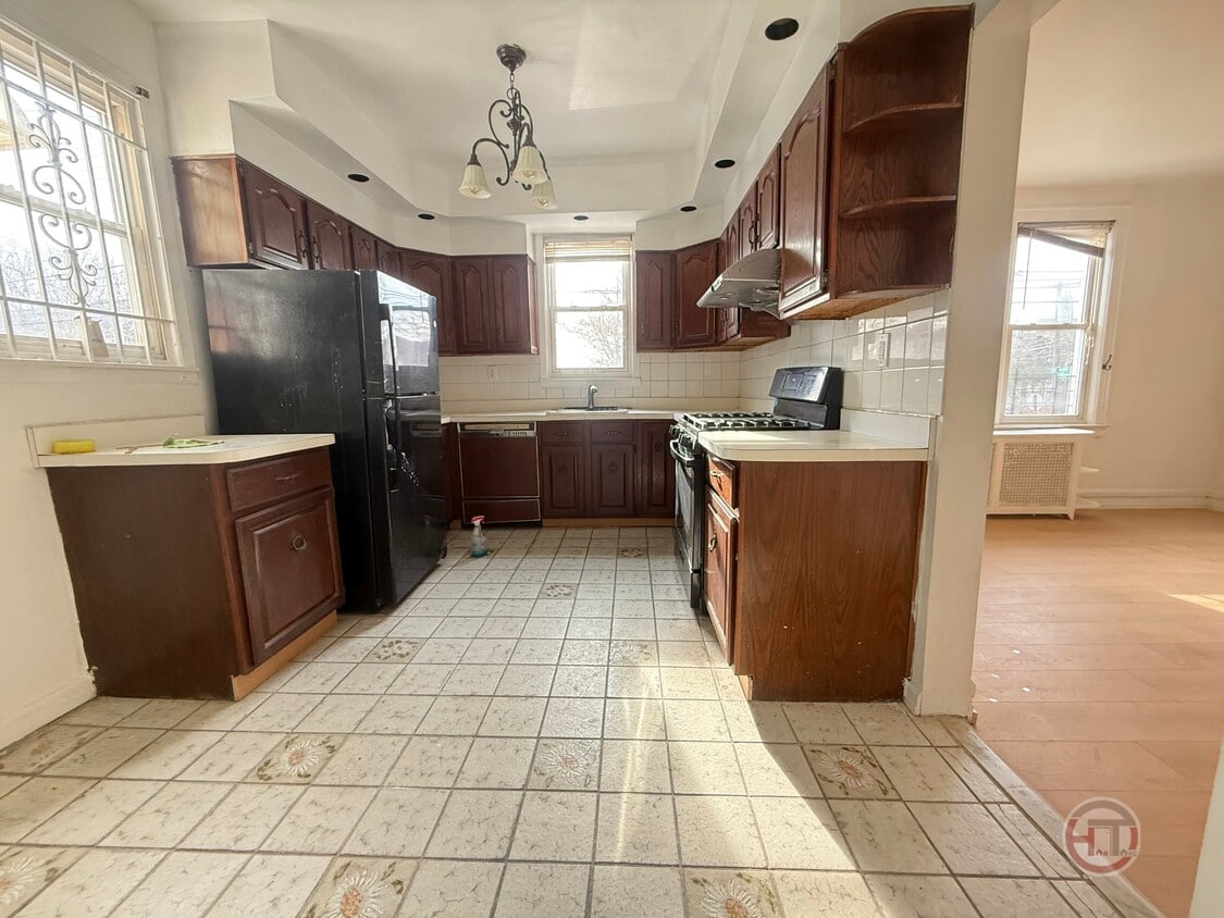 Photo - 3070 Coddington Ave (The Bronx, NY)