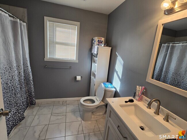 Foto del edificio - 90 Bond St