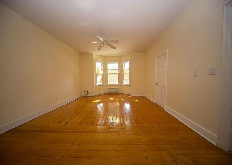 Primary Photo - 175 Walnut St