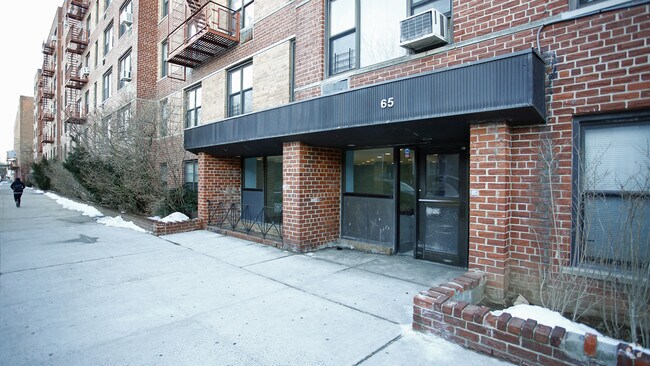 Foto del edificio - 65 Bay 19Th St
