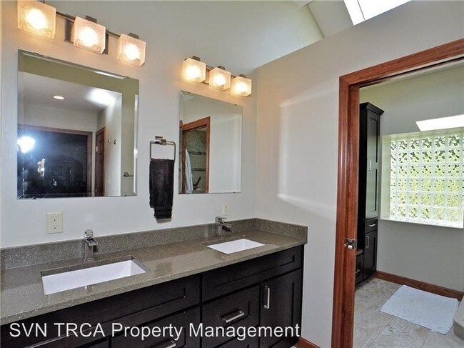 Building Photo - 4 br, 4 bath House - 14 Hawthorne Ln