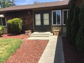 Building Photo - 623 Spar Dr