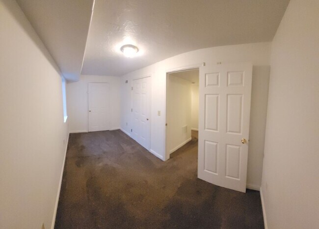 Building Photo - Williams-609
