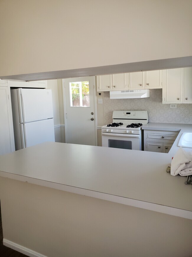 Kitchen - 2822 Connor St