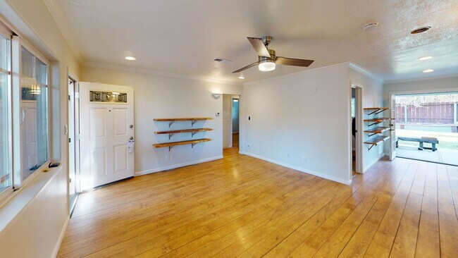 Foto del edificio - Charming 3 bedroom, 1-bathroom home in San...