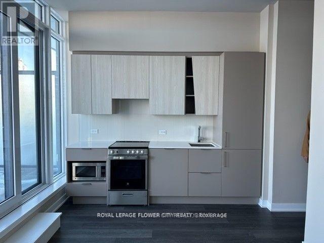 Building Photo - 3900-3900 Confederation Pkwy