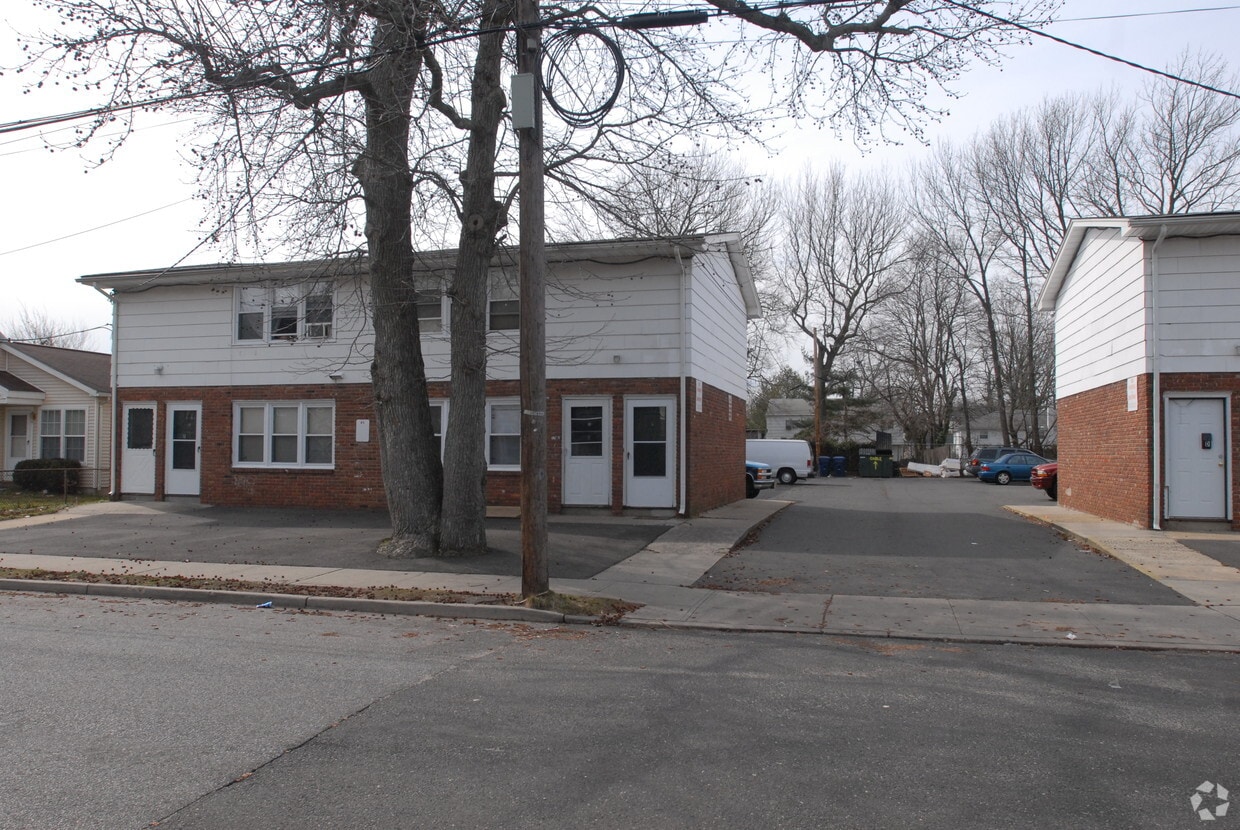 Building Photo - 257 Fisher Ave