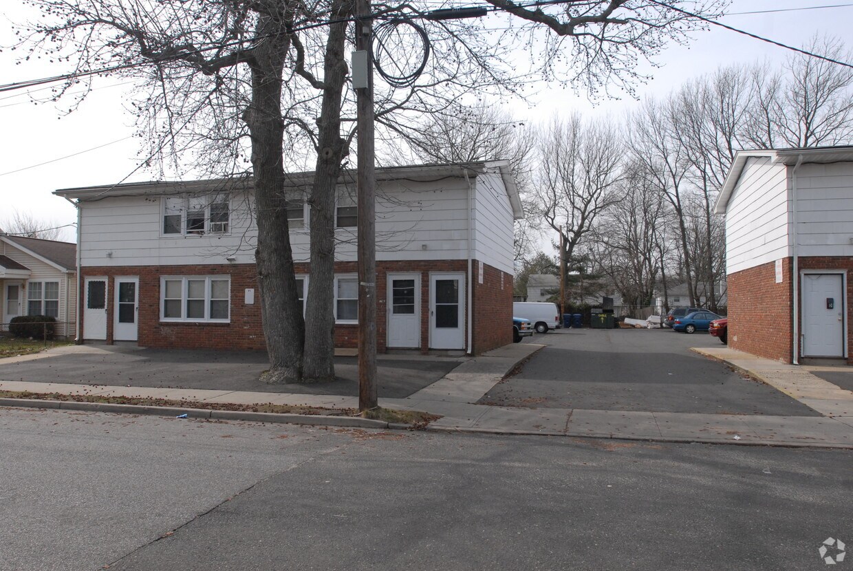 Foto del edificio - 257 Fisher Ave