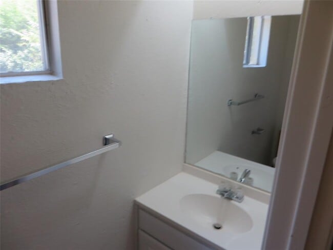 Building Photo - 4511 W Village Ct