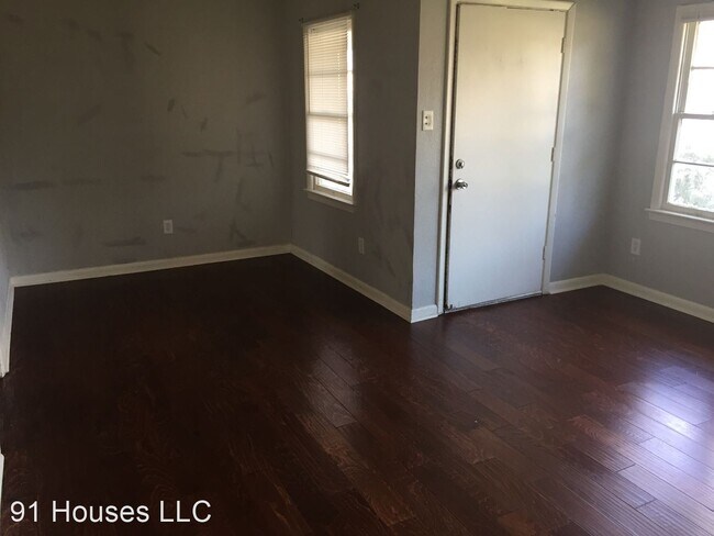 Building Photo - 3 br, 1 bath House - 3047 Karla Cl