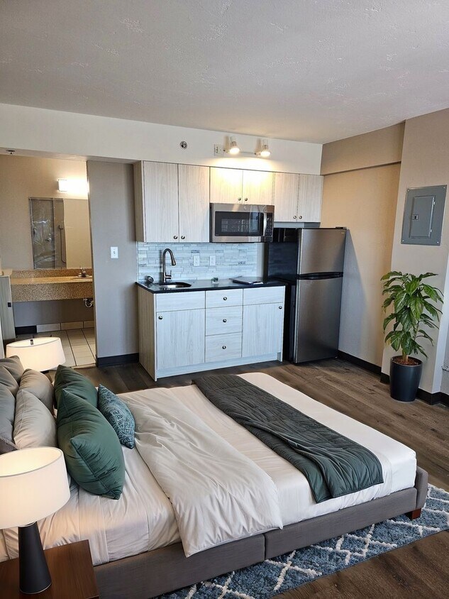 Primary Photo - Remodeled Studio Apartments Near Memorial ...