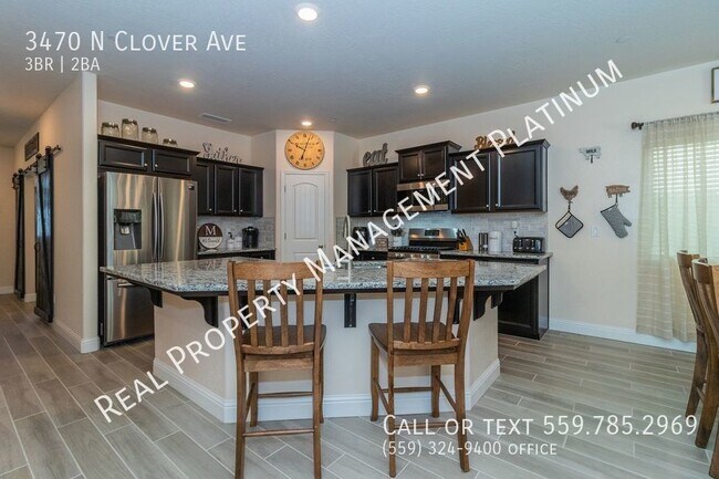 Foto del edificio - $2,300 New Reduced Price, $500 Move In Bon...