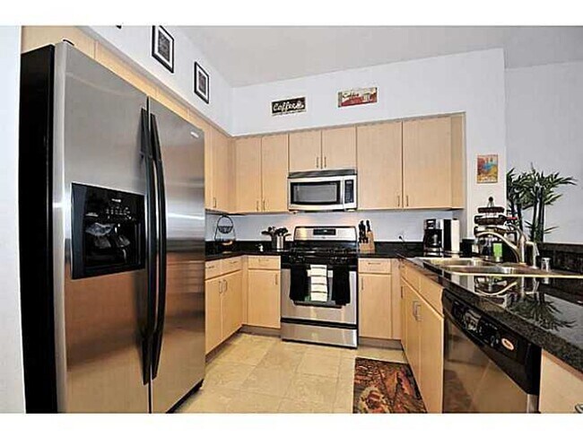 Foto del edificio - JUST REDUCED! 1 Bedroom w/ Washer and Drye...