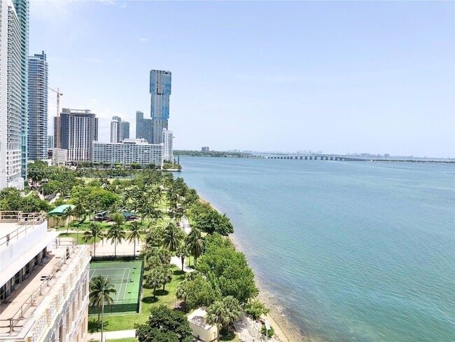 Building Photo - 1717 N Bayshore Dr