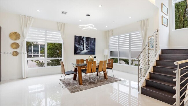 Foto del edificio - 6611 NW 105th Pl