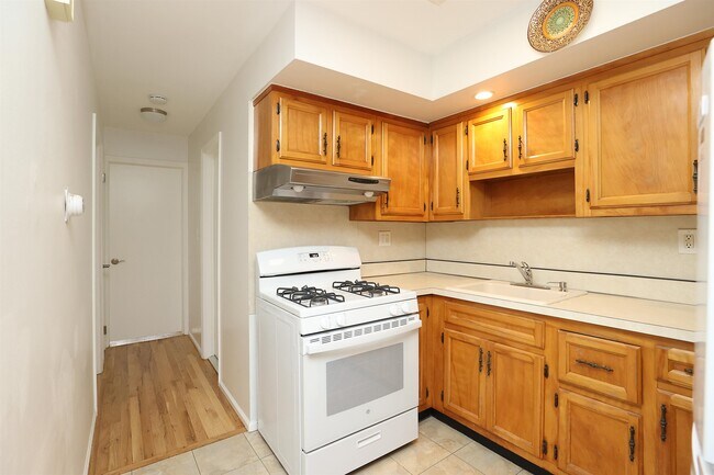 Foto del edificio - 6911 Adams St