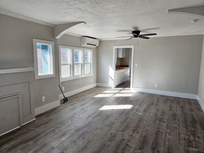 Building Photo - 2110 Adams Ave