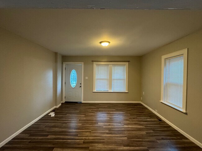Building Photo - Renovated Home in Claymont