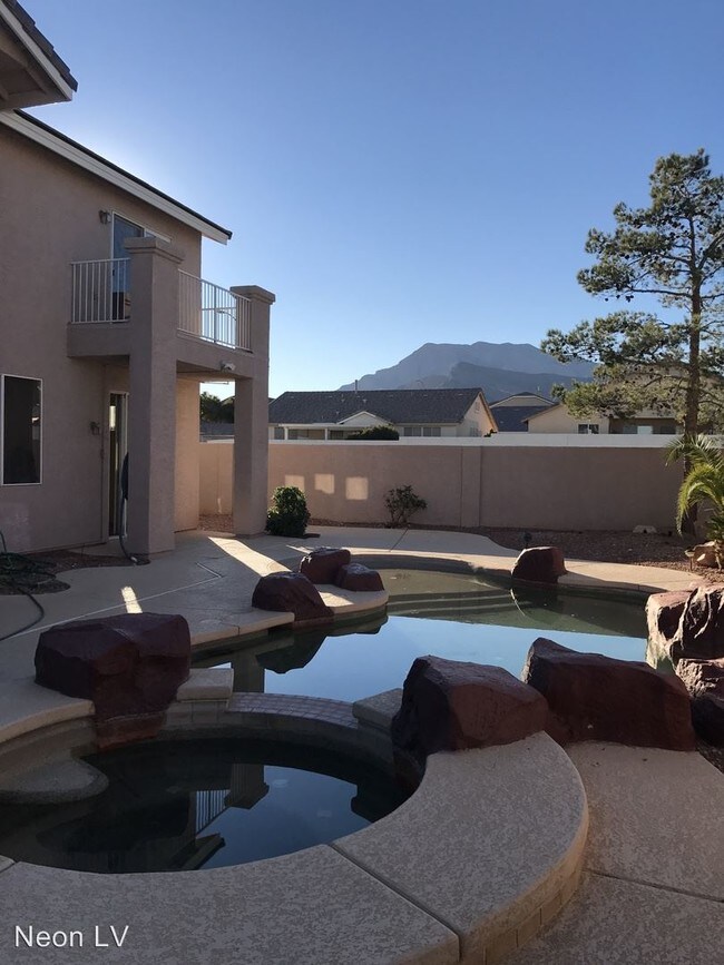 Building Photo - 9640 Windom Point Ave