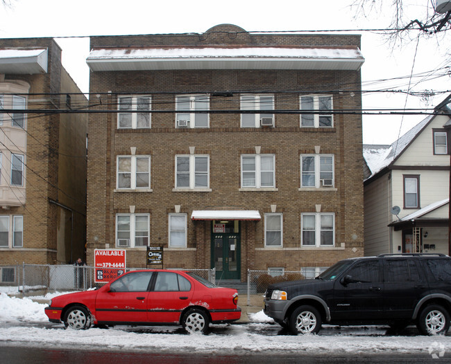 Building Photo - 309-311 Verona Ave