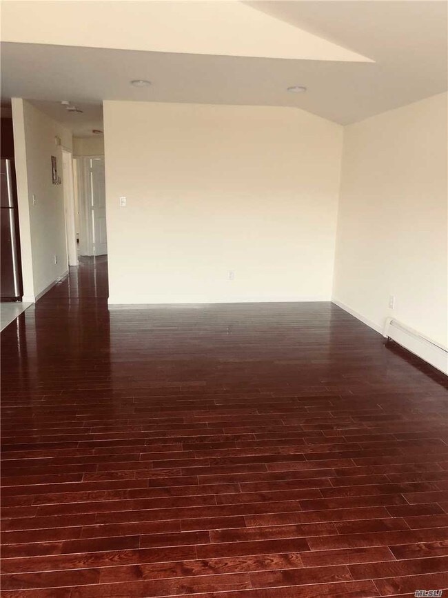 Foto del edificio - 115-20 Marsden St