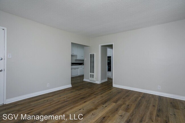Building Photo - 1070 Stanley Ave