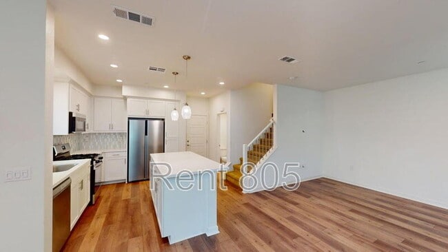 Foto del edificio - 561 Winchester Dr