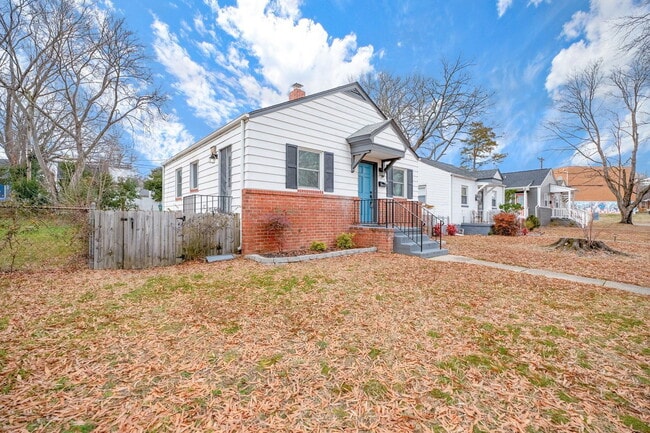 Photo - 908 N 38th St House