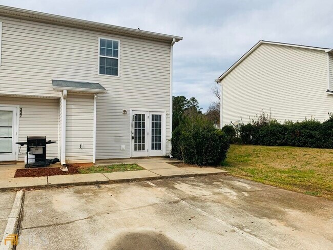 Building Photo - 335 Baileys Way