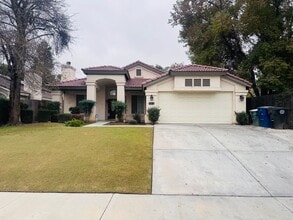 Building Photo - 806 Augusta Hills Dr