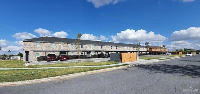 Foto del edificio - 1400 Humming Bird Ct