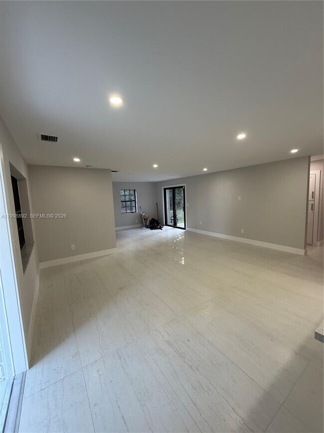 Foto del edificio - 8772 SW 143rd St