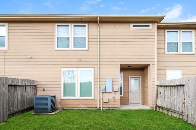 Foto del edificio - 3918 Calgary Cir
