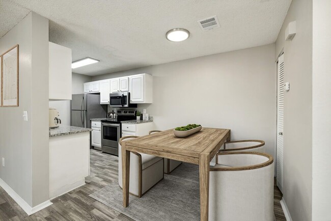 Arbors at Orange Park - Apartments in Orange Park, FL | Apartments.com