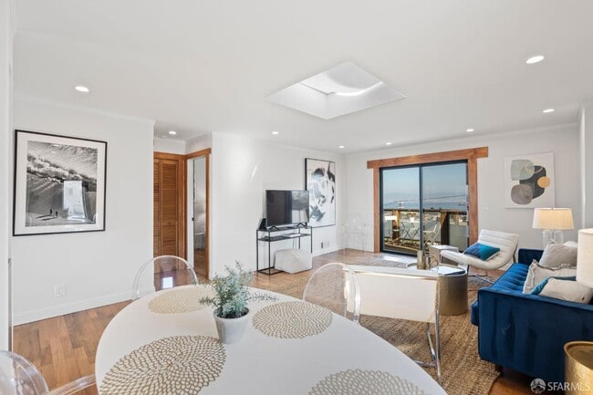 Building Photo - 893 Rhode Island St