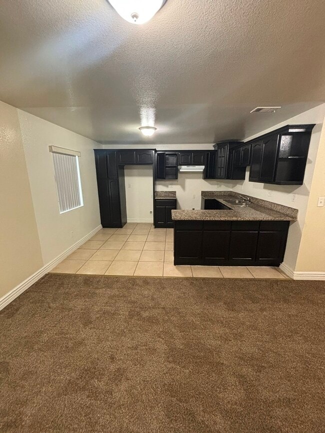 Building Photo - 128 E 62nd St