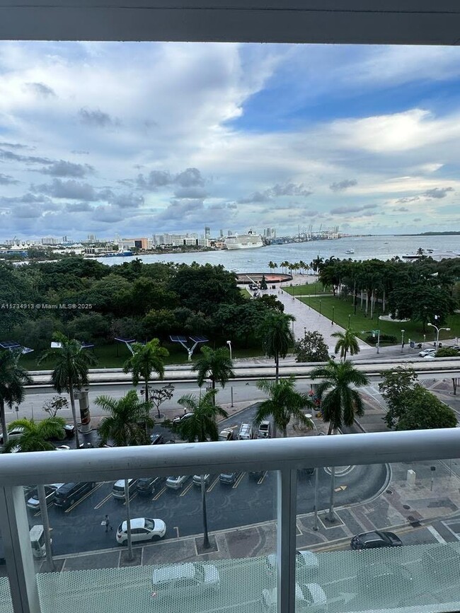 Foto del edificio - 50 Biscayne Blvd