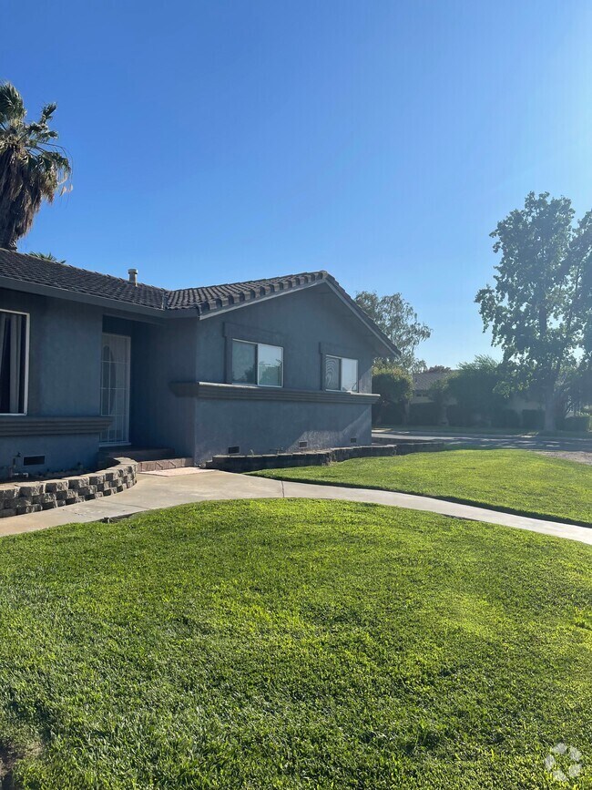 Reich Estates North Student Apartments for Rent Turlock, CA 2